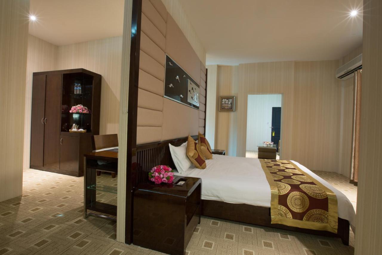 Sein Sein Hotel 3*